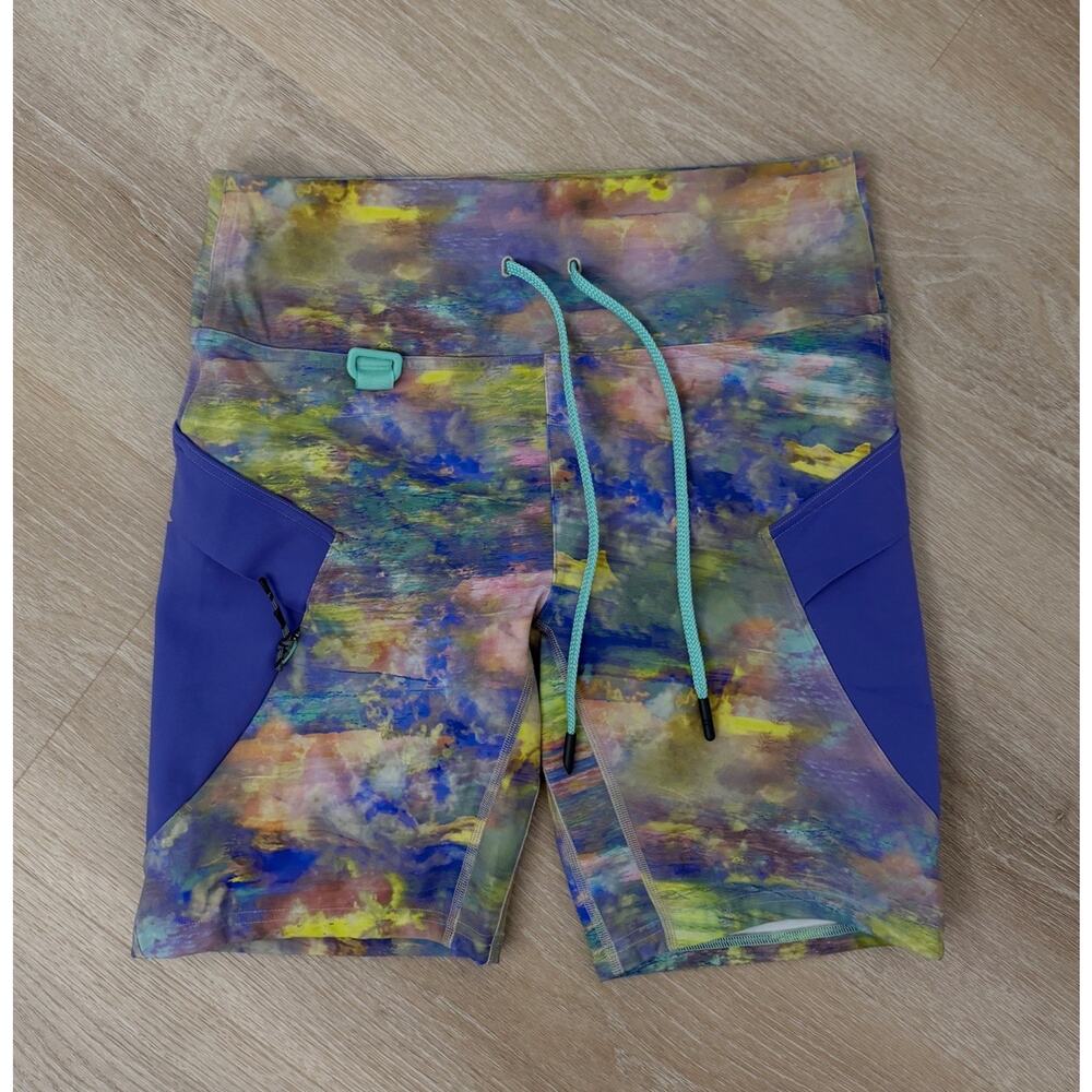 Lululemon Cargo Super High Rise Hiking Shorts Altered Nature Multi Print Size 10